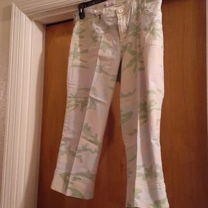 Women Capri